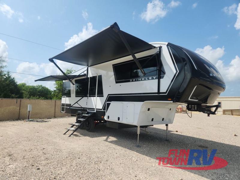 RV listing image