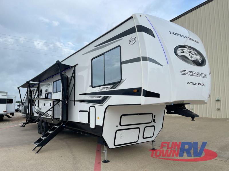 RV listing image