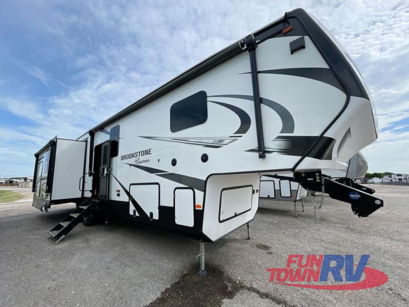 RV listing image