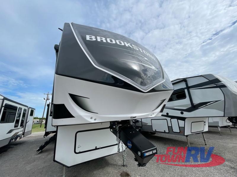 RV listing image
