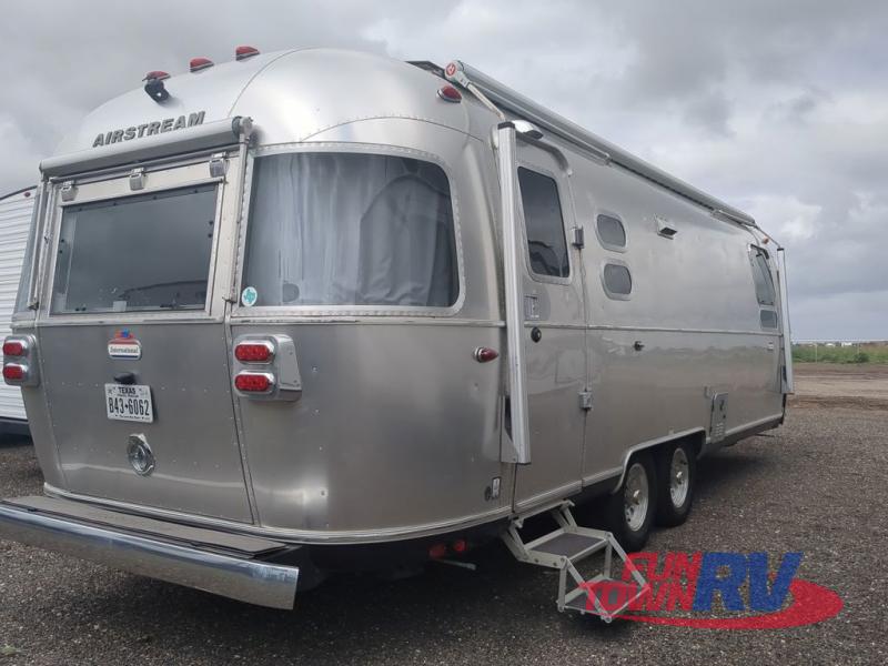 RV listing image