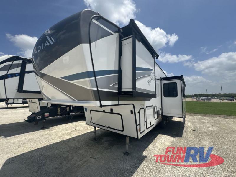 RV listing image