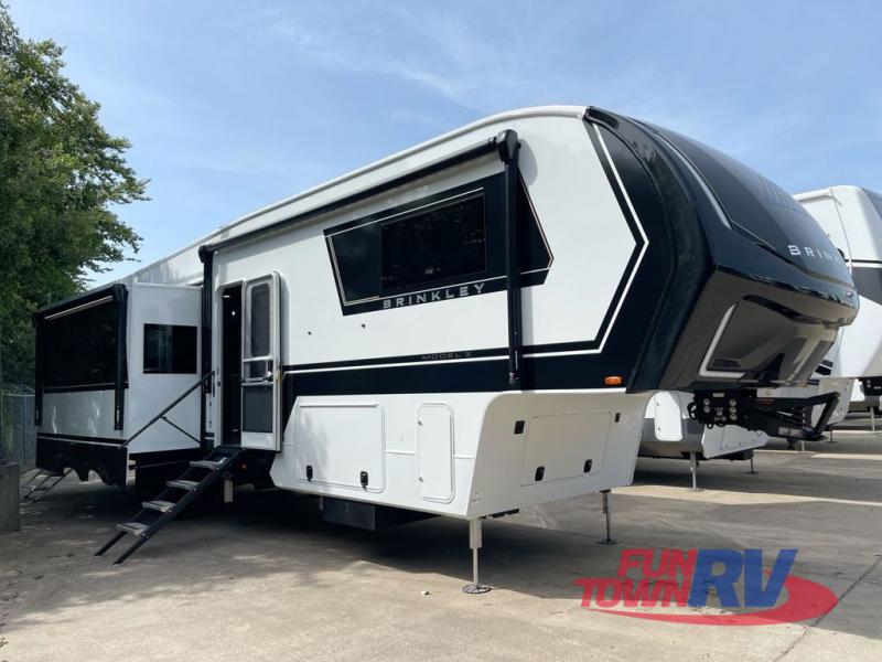 RV listing image