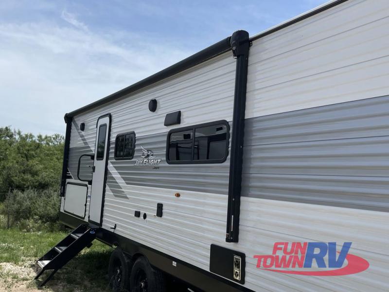RV listing image