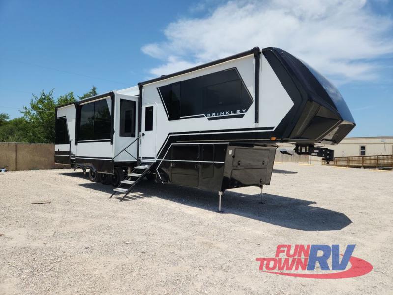 RV listing image