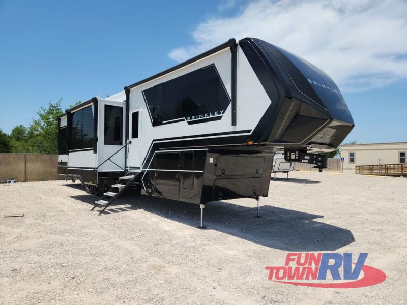 RV listing image