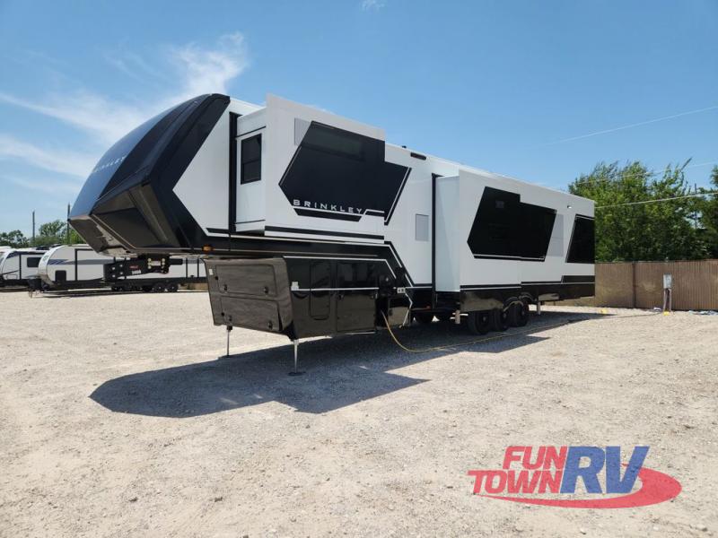 RV listing image