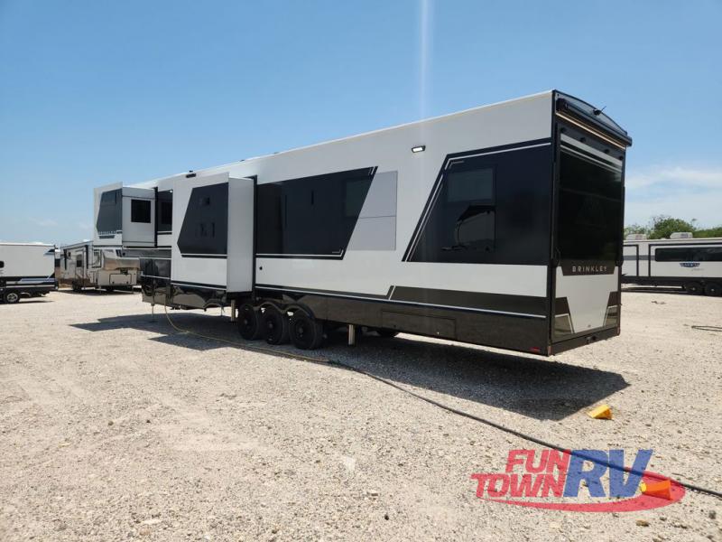 RV listing image