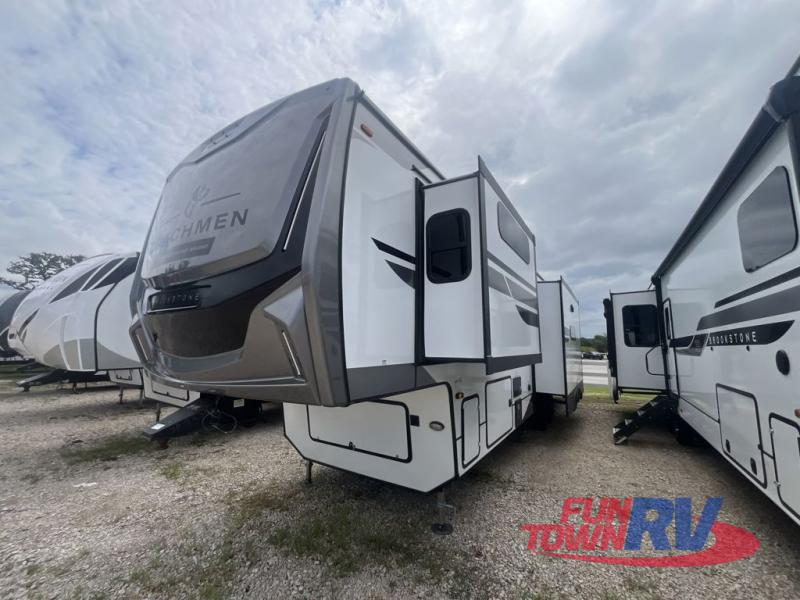 RV listing image