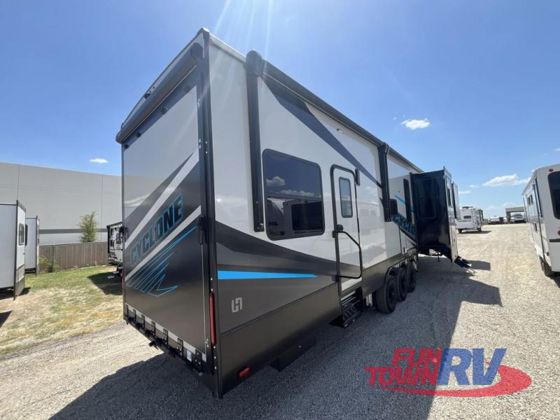 RV listing image