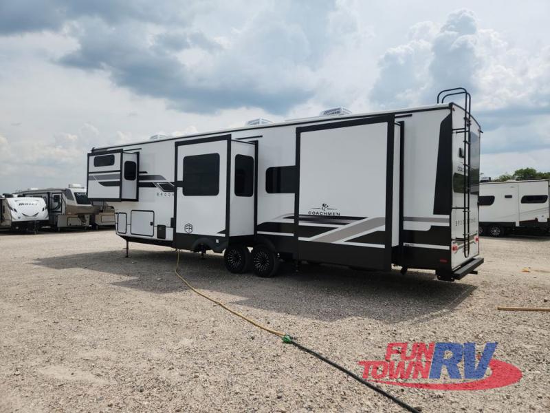 RV listing image