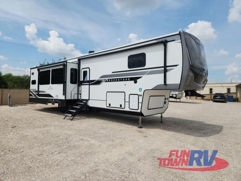 RV listing image