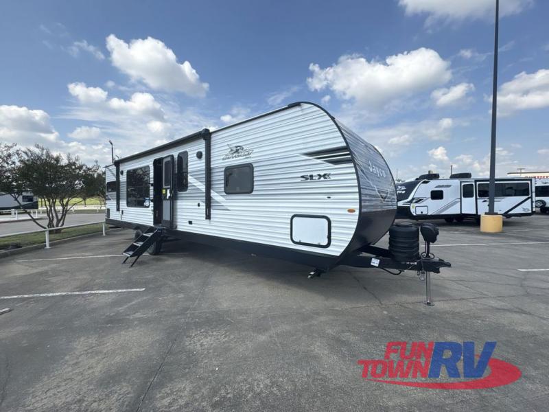 RV listing image