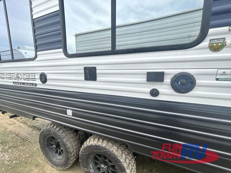 RV listing image