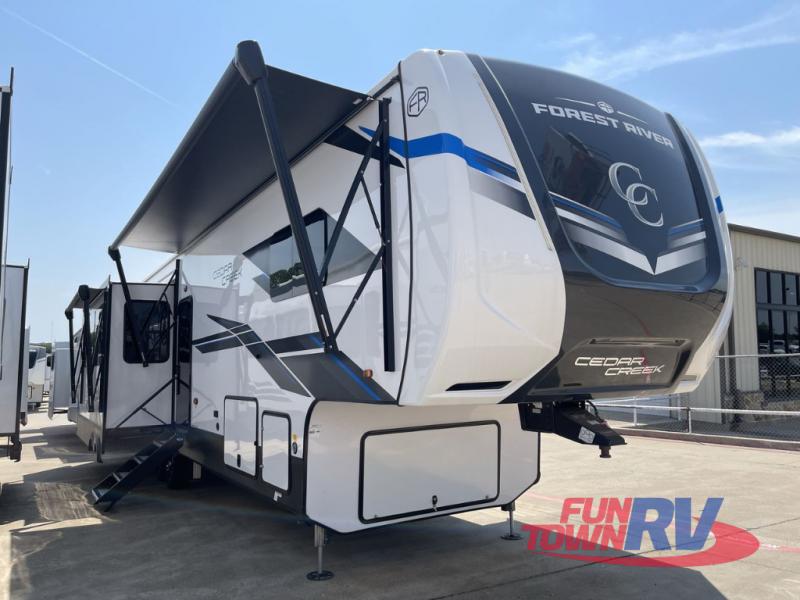 RV listing image