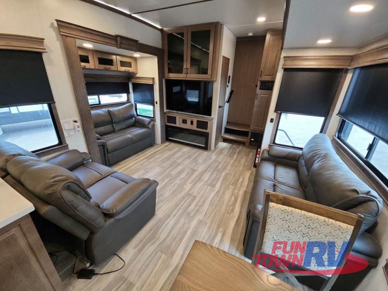 RV listing image