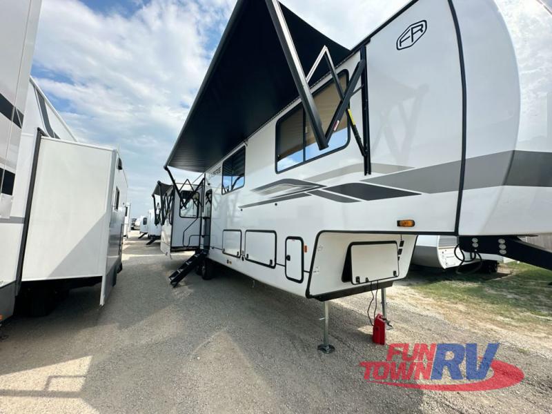RV listing image