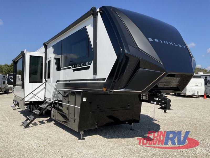 RV listing image