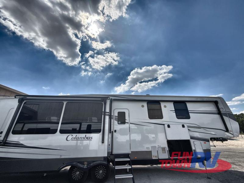 RV listing image