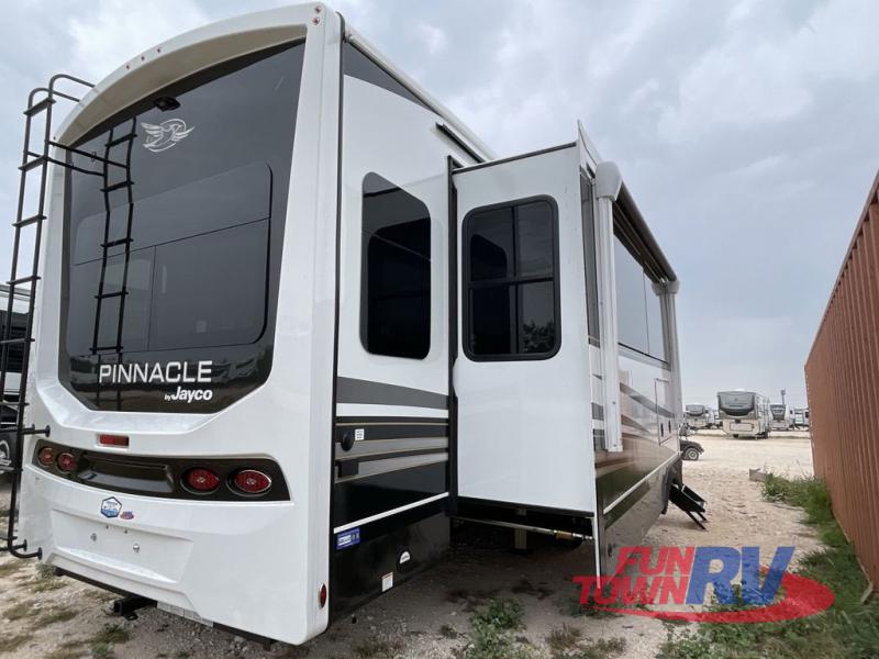 RV listing image