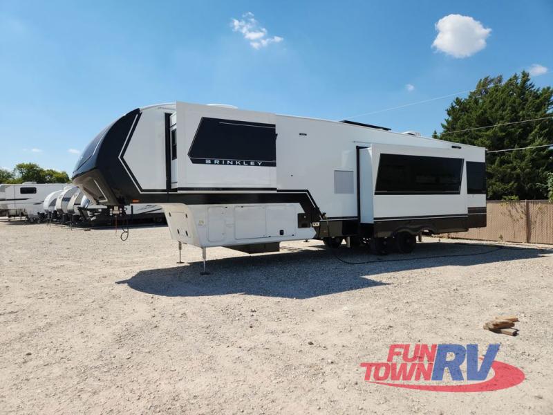 RV listing image