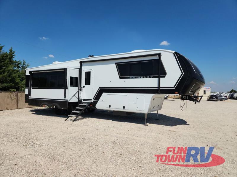 RV listing image
