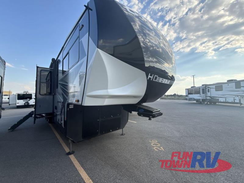 RV listing image