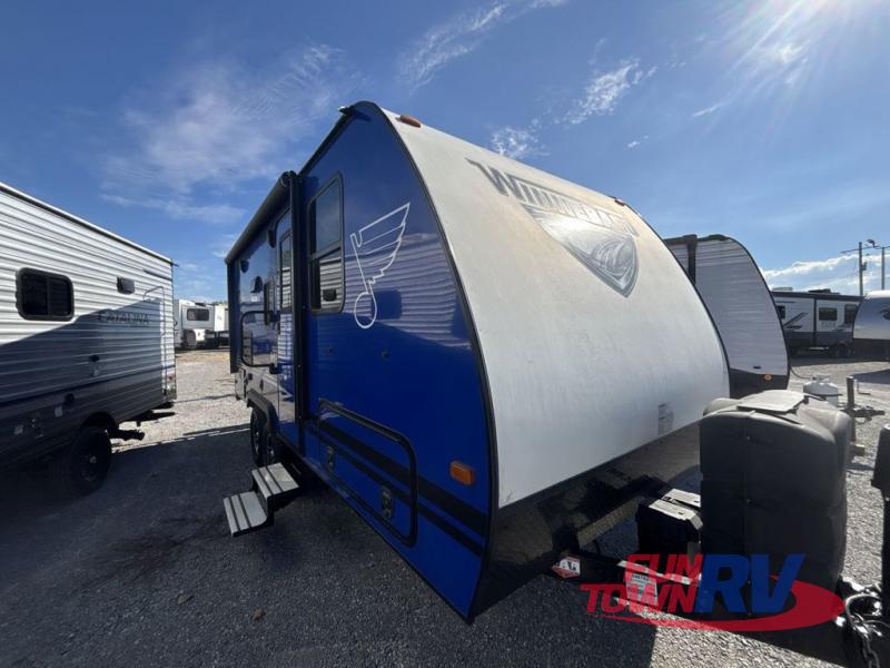 RV listing image