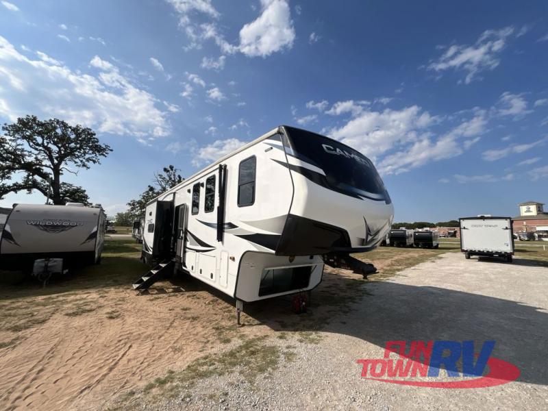 RV listing image