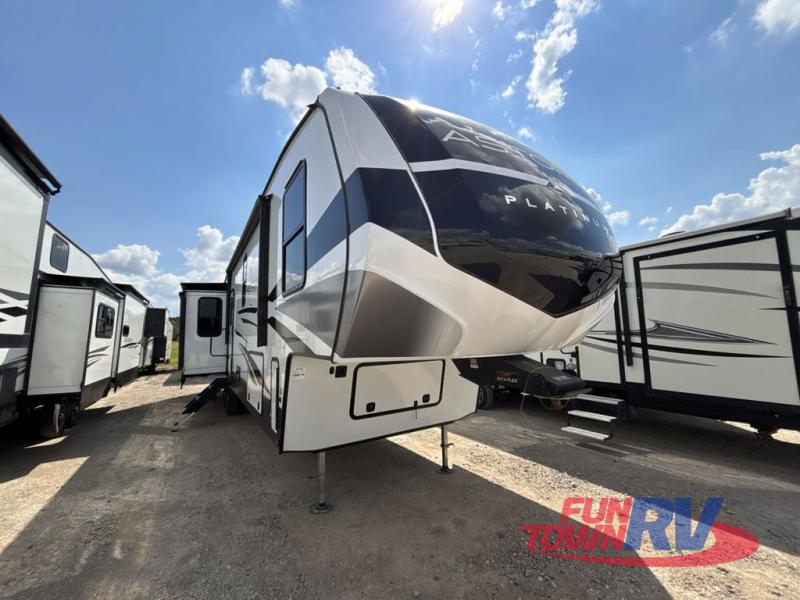 RV listing image