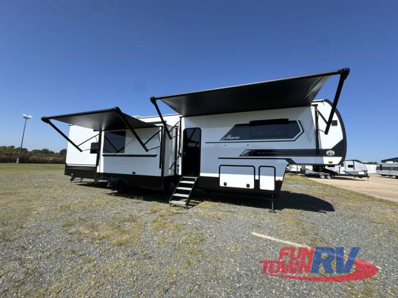 RV listing image