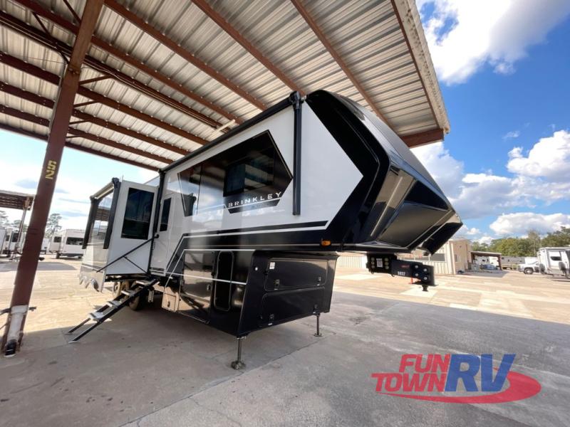 RV listing image