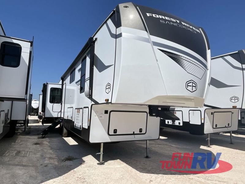 RV listing image