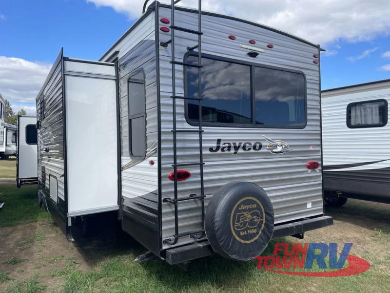 RV listing image