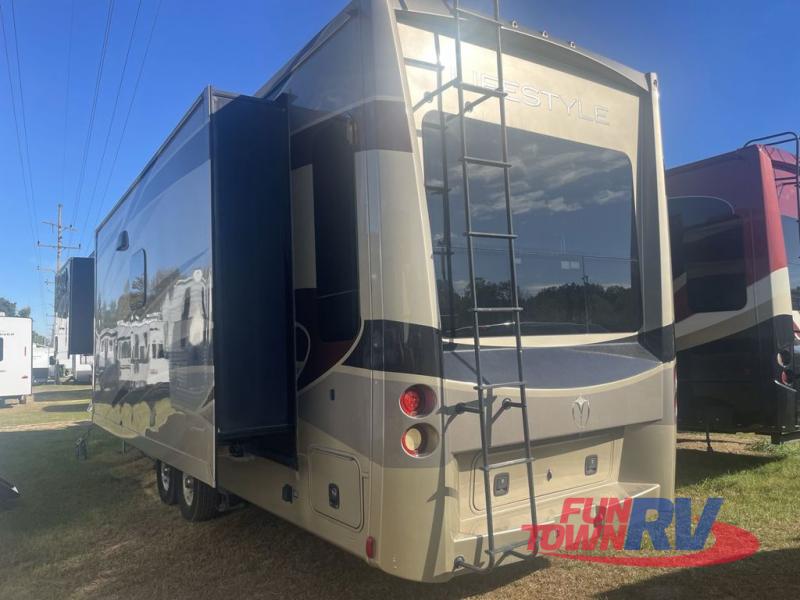 RV listing image