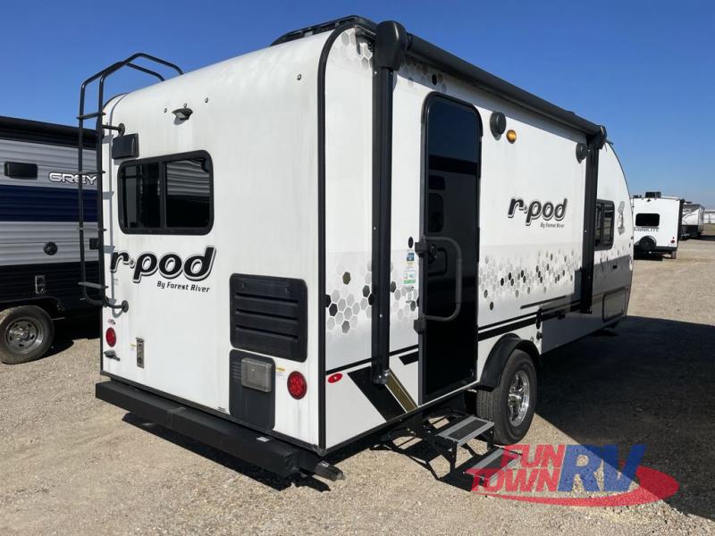 RV listing image