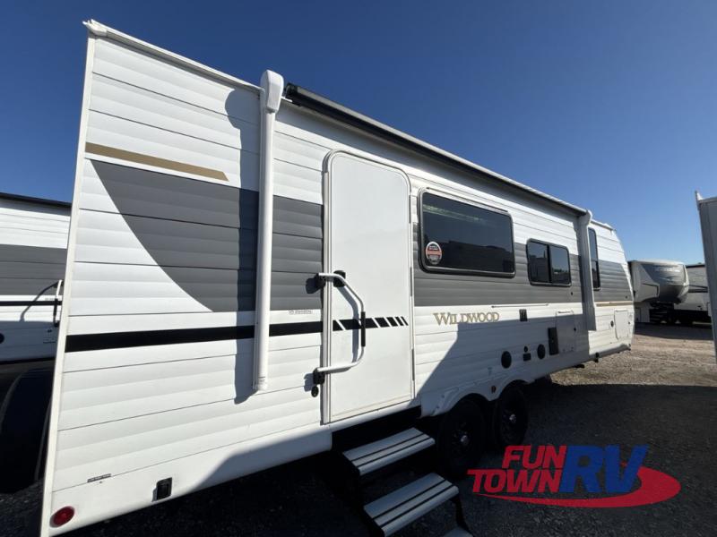 RV listing image