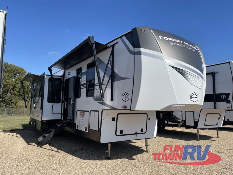 RV listing image