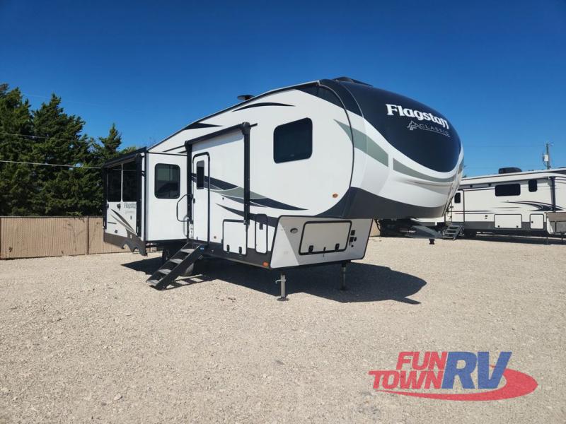 RV listing image