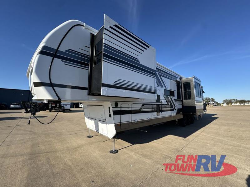 RV listing image