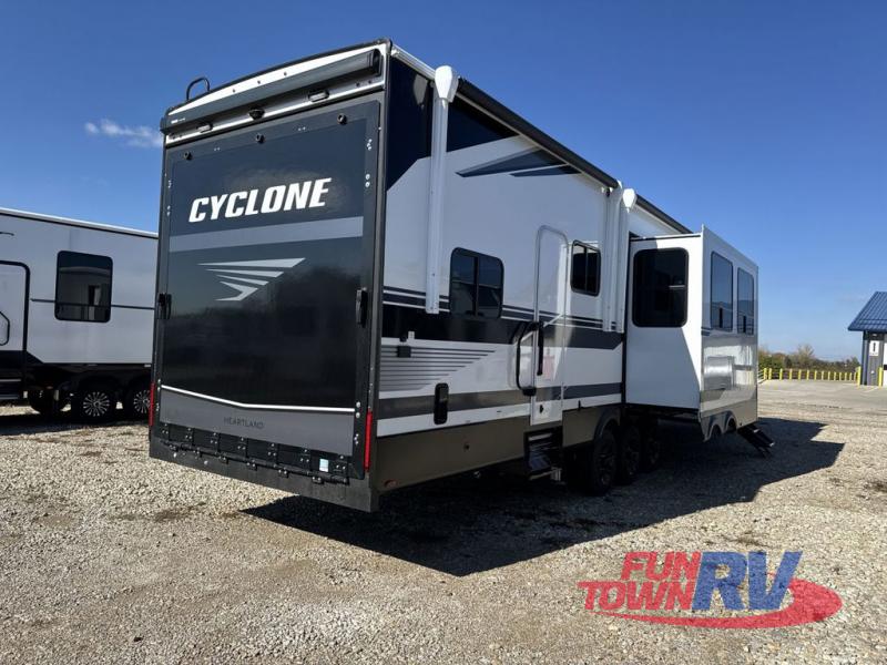 RV listing image