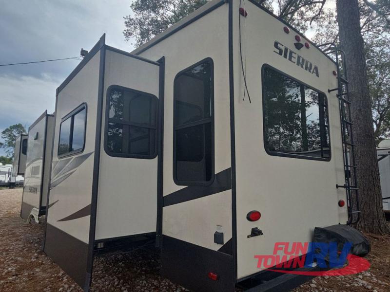 RV listing image