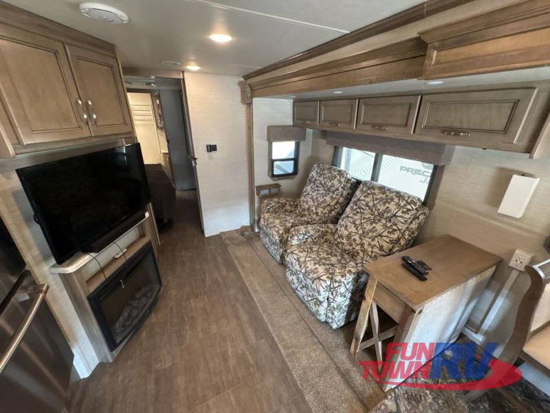 RV listing image