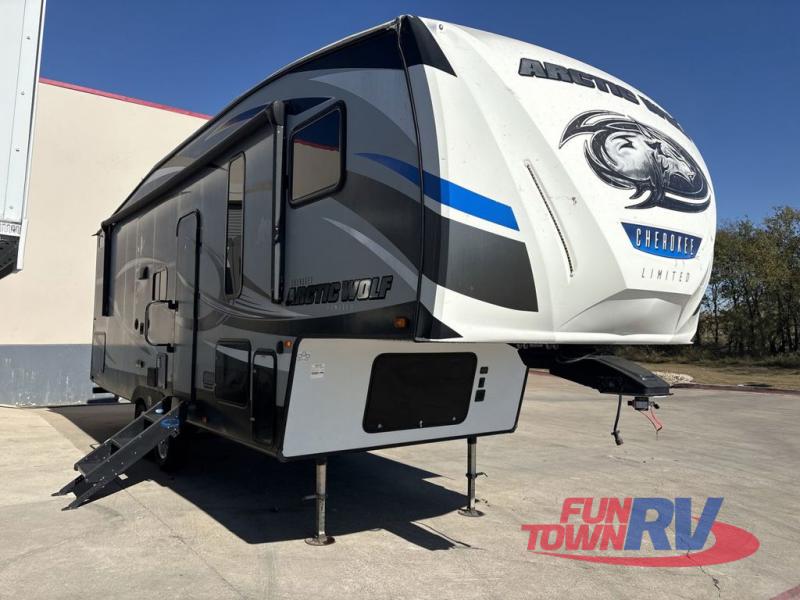 RV listing image