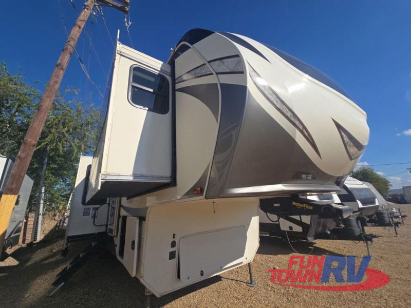 RV listing image
