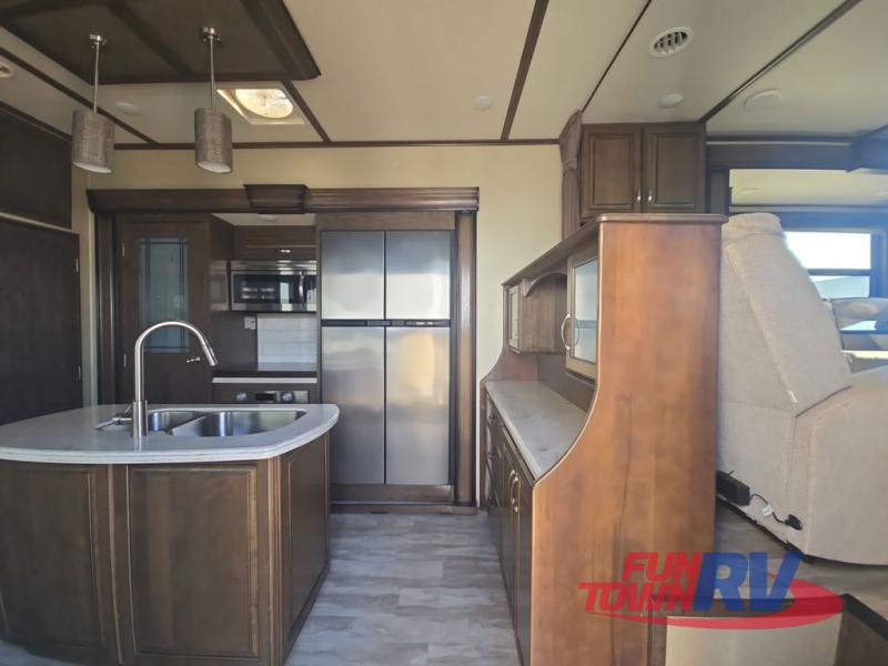 RV listing image