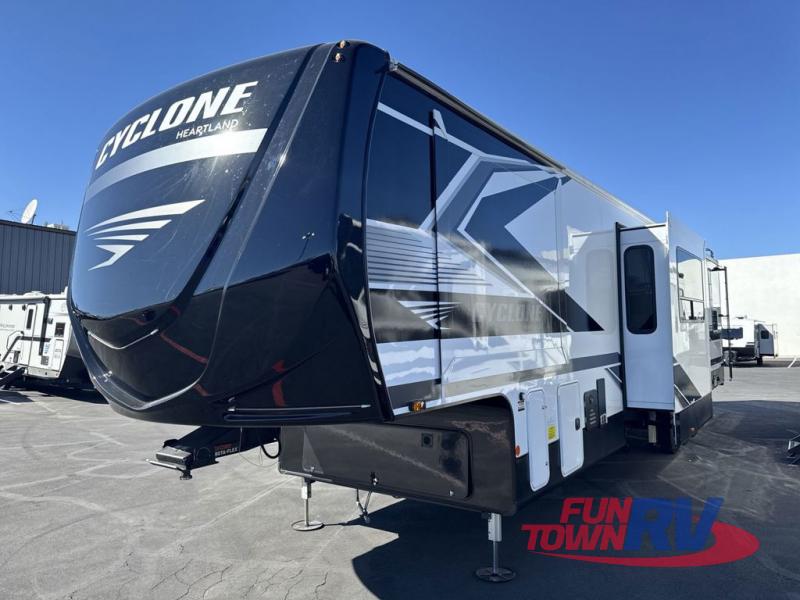 RV listing image