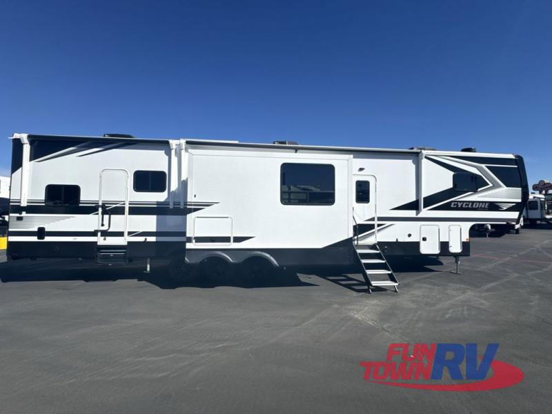 RV listing image