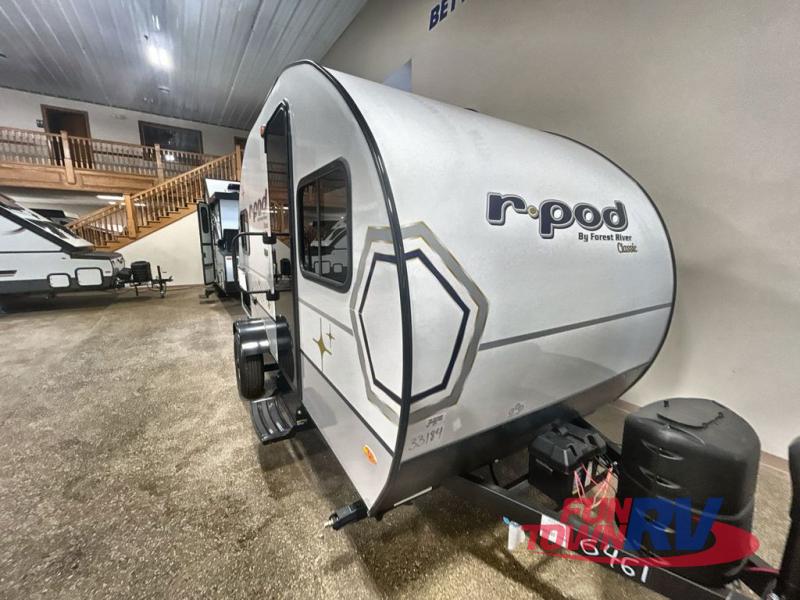 RV listing image