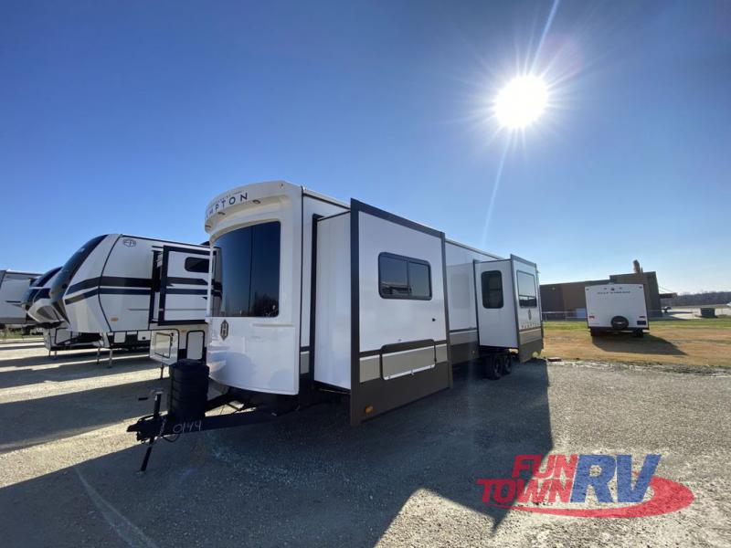 RV listing image